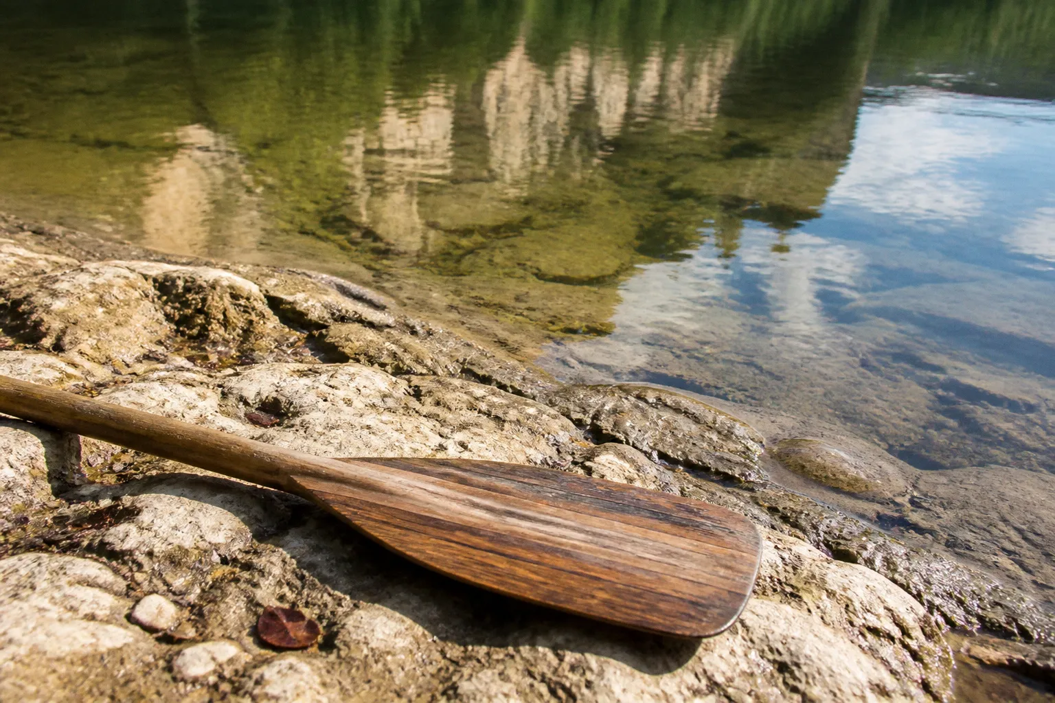Dordogne canoeing: Vitrac to Beynac vs Carsac route