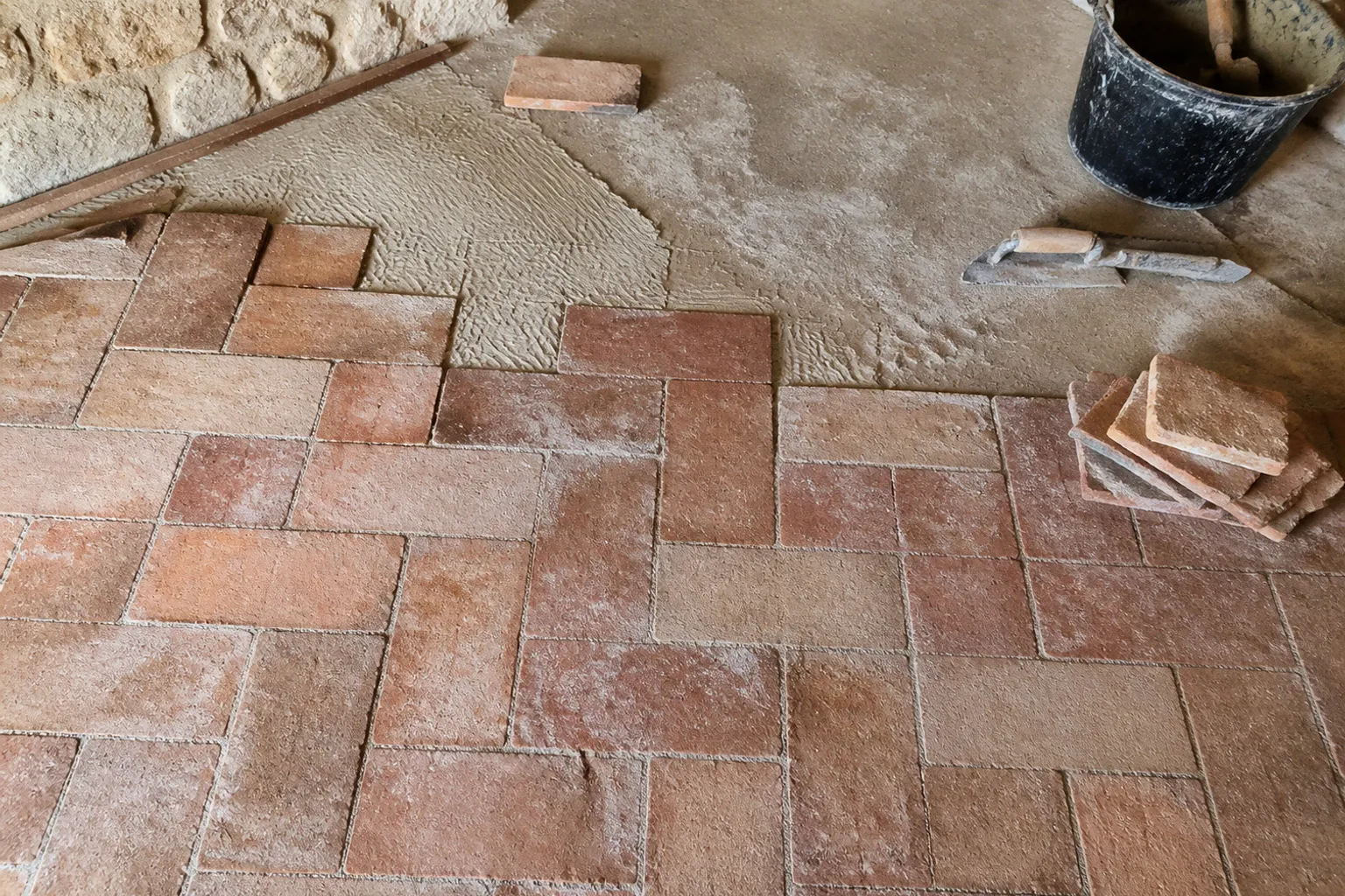 Reclaimed terracotta tiles: a restoration roadmap